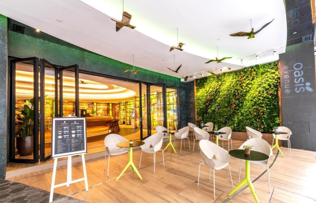 Oasis Avenue-A Gdh Hotel Hong Kong Dış mekan fotoğraf