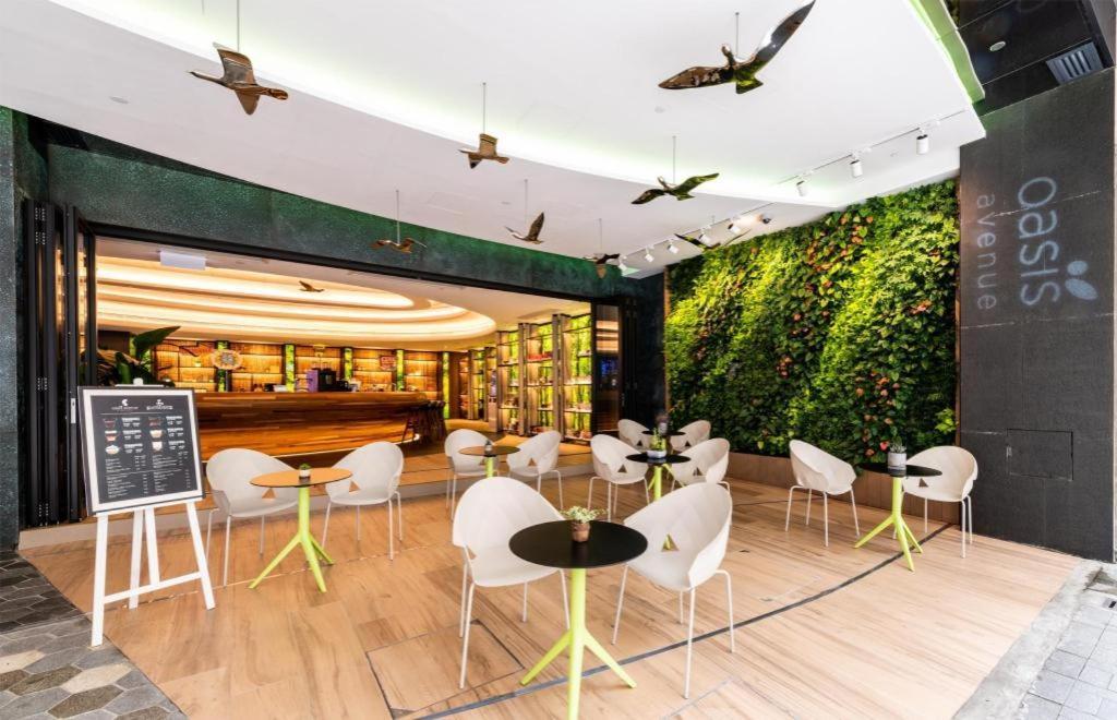 Oasis Avenue-A Gdh Hotel Hong Kong Dış mekan fotoğraf