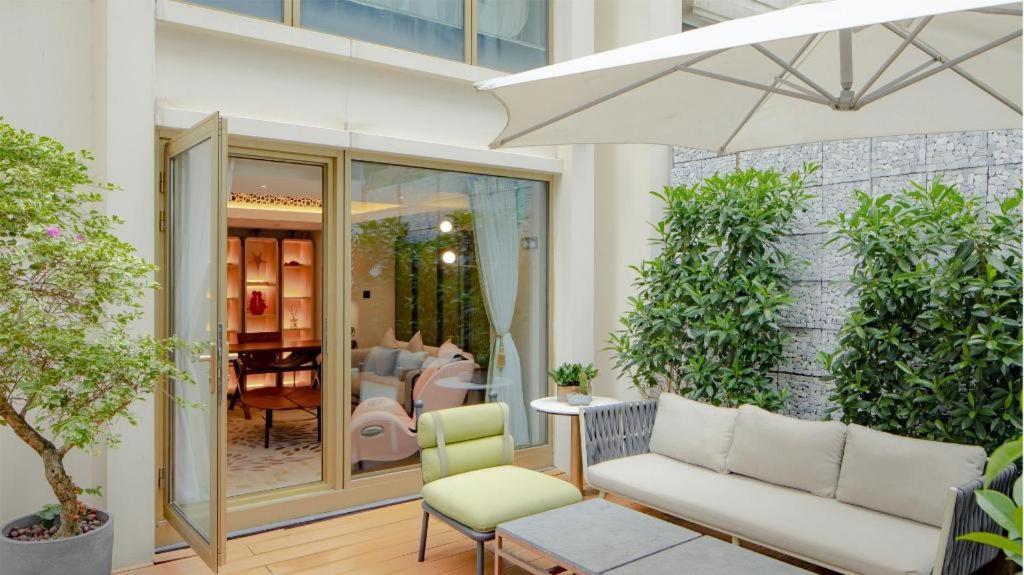 Oasis Avenue-A Gdh Hotel Hong Kong Dış mekan fotoğraf