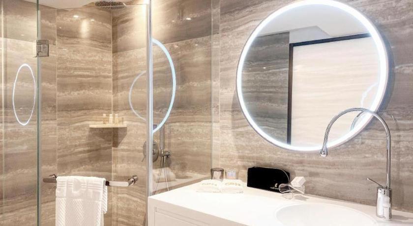 Oasis Avenue-A Gdh Hotel Hong Kong Dış mekan fotoğraf